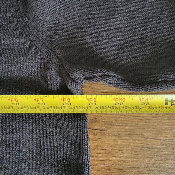 Black Sweater Polar Bear Sz XL Holidays Winter Ski Chalet Cozy Novelty Style&Co - Picture 4 of 7